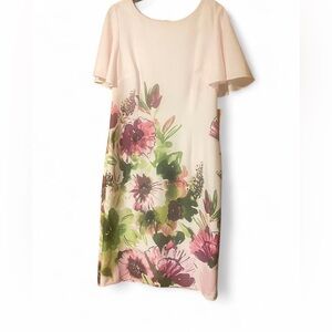 Chic Floral Midi Dress in Pink and Green